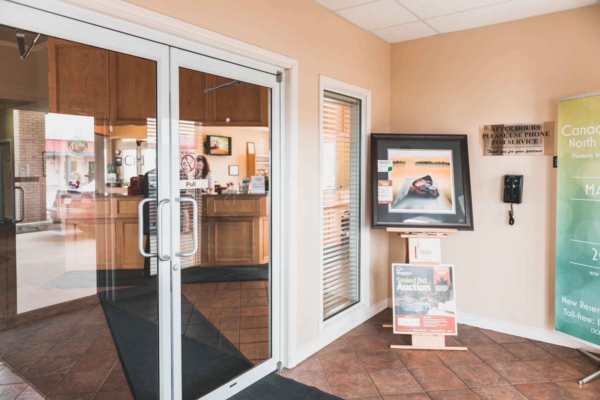 Canadian Motel North Battleford Εξωτερικό φωτογραφία