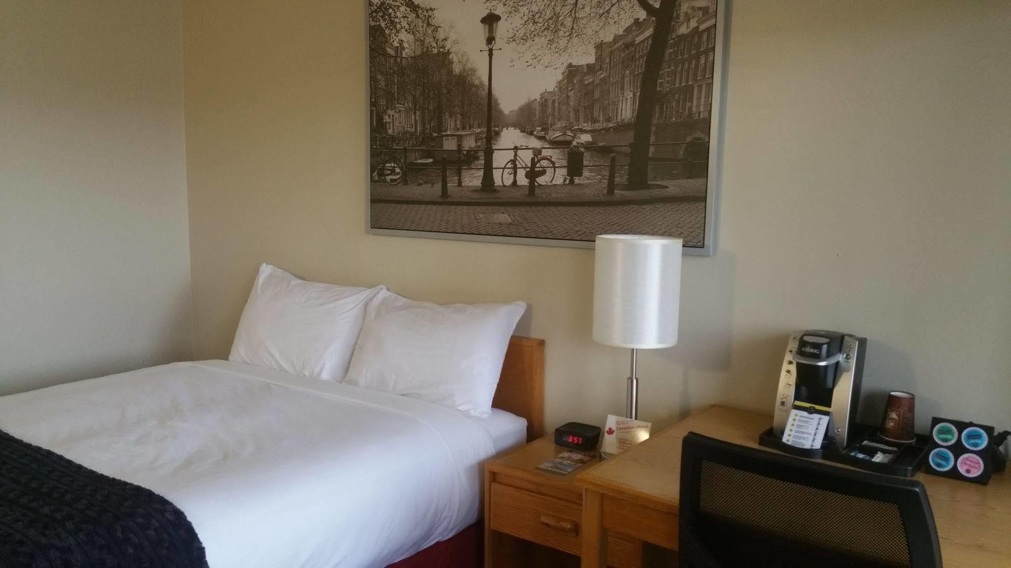 Canadian Motel North Battleford Εξωτερικό φωτογραφία