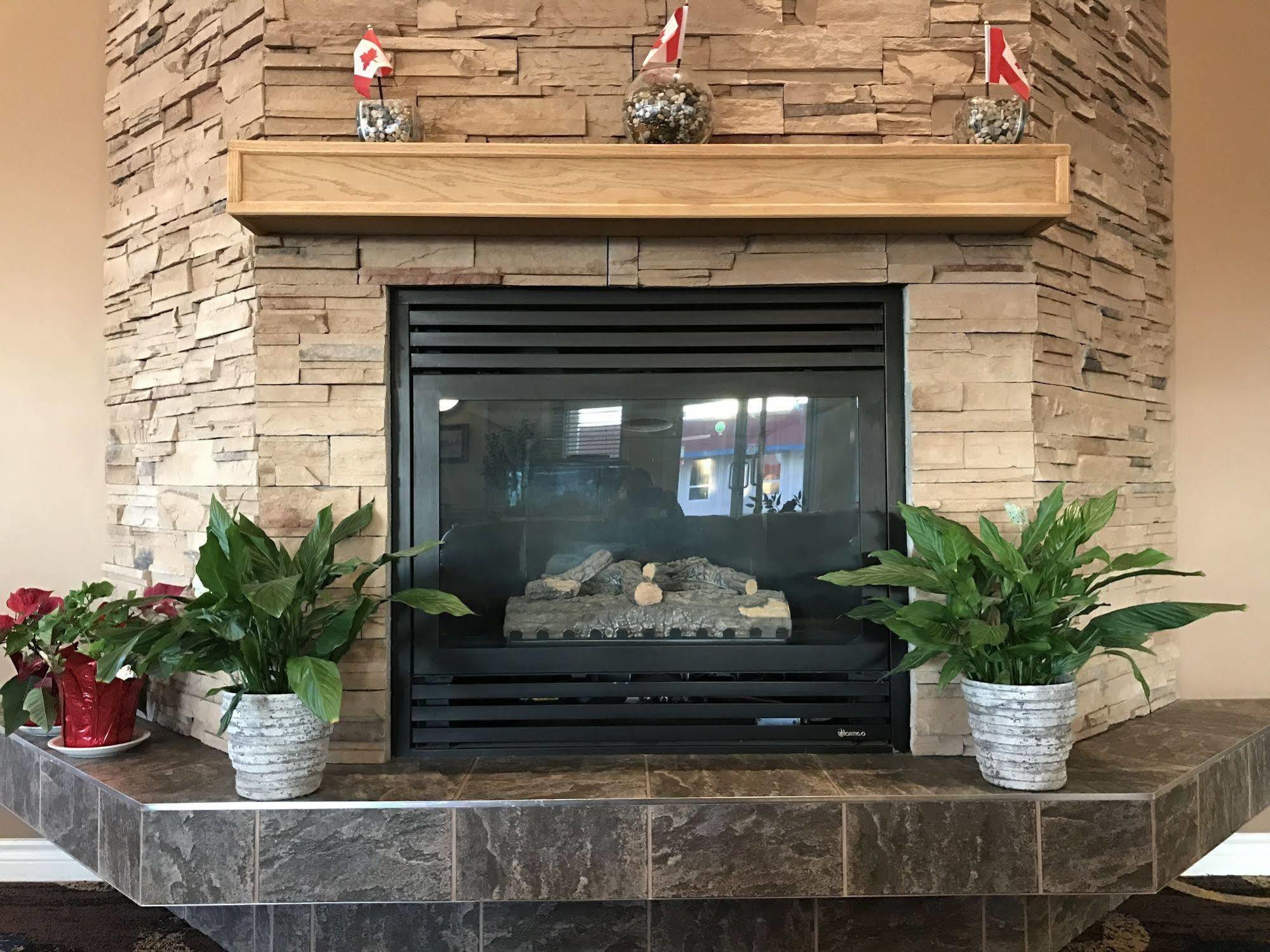 Canadian Motel North Battleford Εξωτερικό φωτογραφία