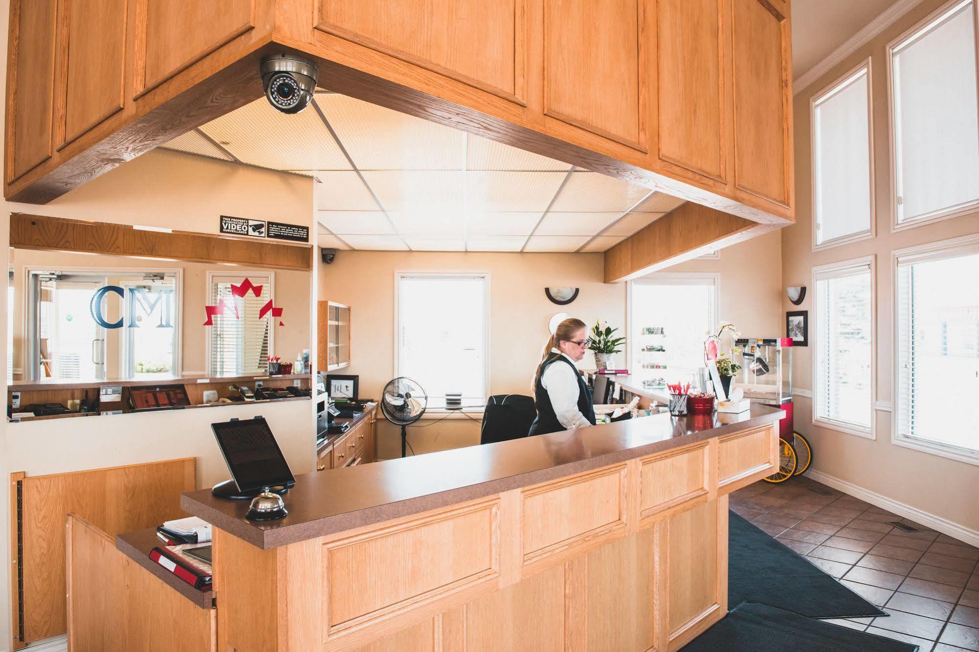 Canadian Motel North Battleford Εξωτερικό φωτογραφία