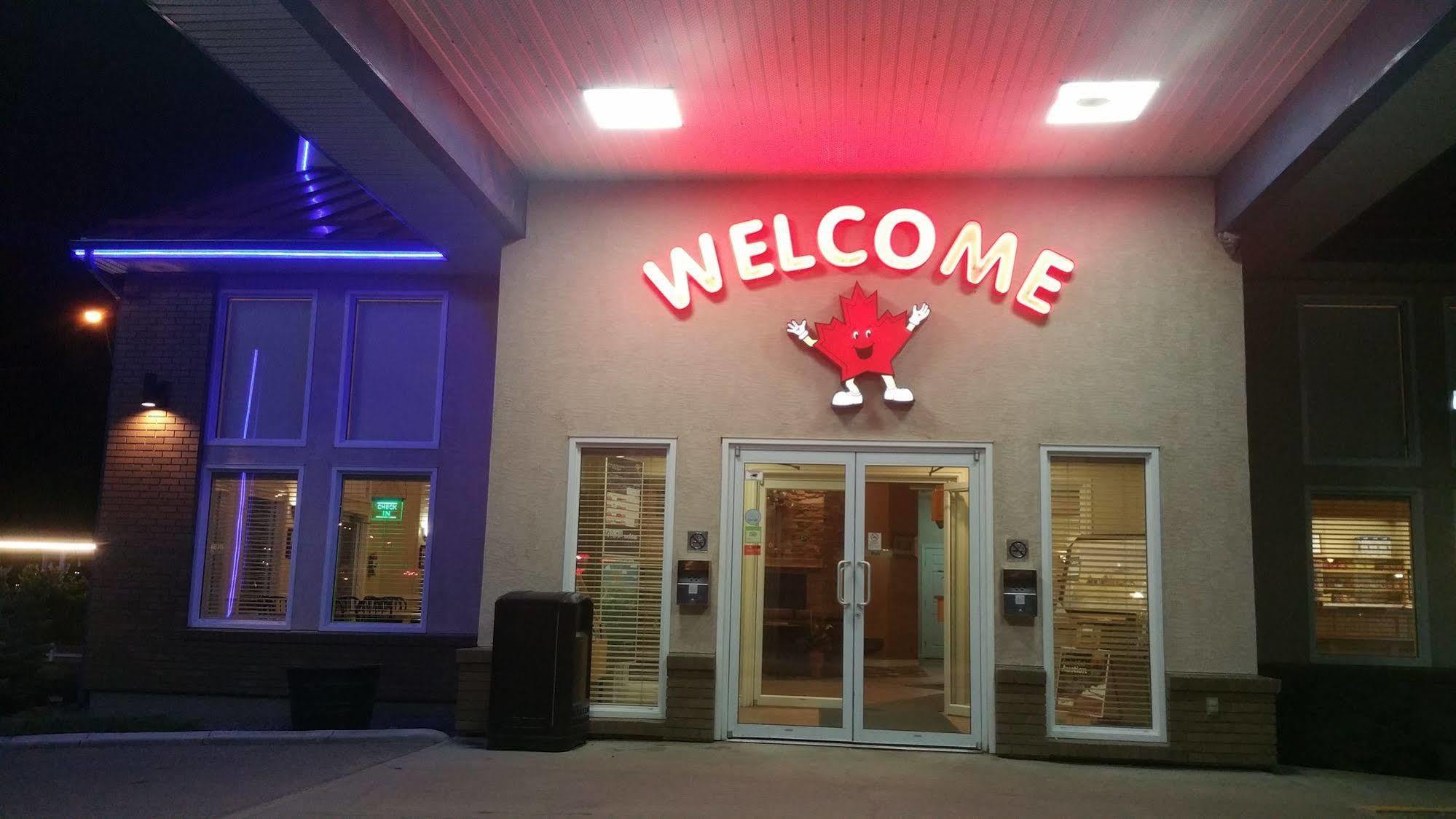 Canadian Motel North Battleford Εξωτερικό φωτογραφία