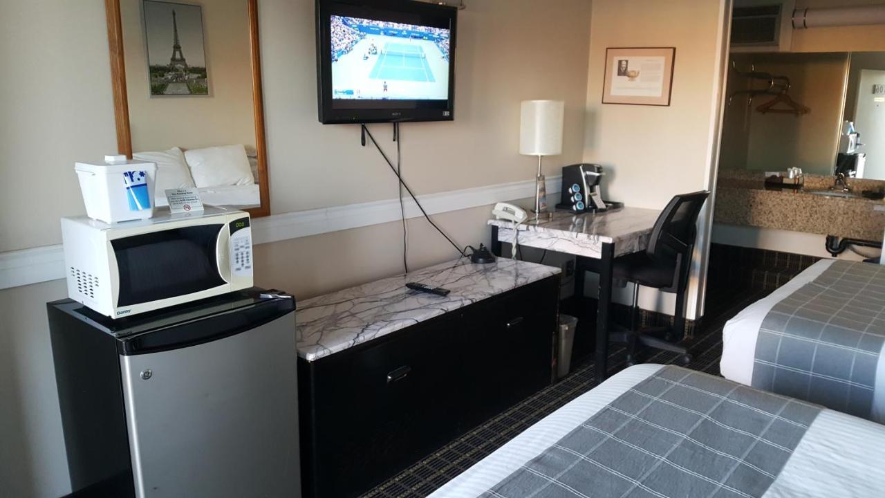 Canadian Motel North Battleford Εξωτερικό φωτογραφία