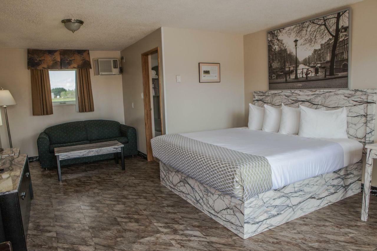 Canadian Motel North Battleford Εξωτερικό φωτογραφία